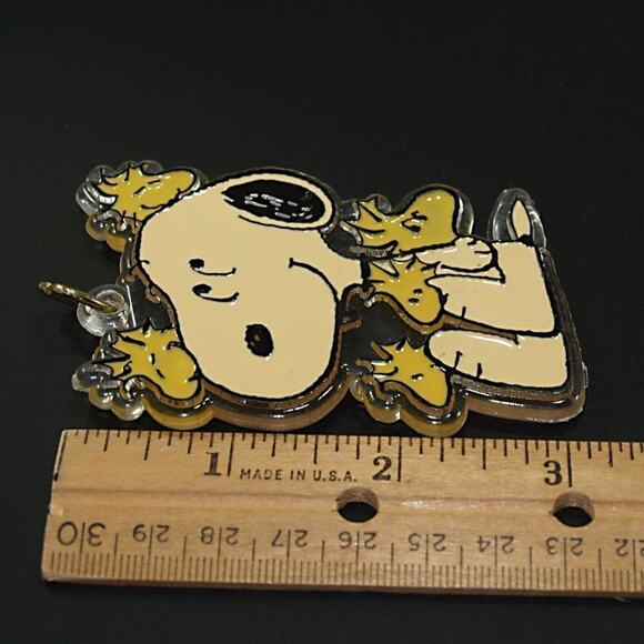 Vintage Snoopy Ornament Plastic Pendant with Woodstock Copyright 1958 & 1965 - Picture 3 of 6